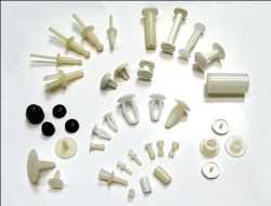 Global Plastic Fasteners Market