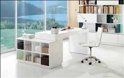 Escritorio multimedia contemporáneo