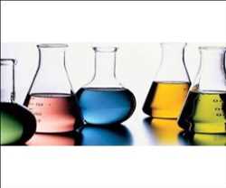 Productos químicos para el tratamiento de aguas de proceso